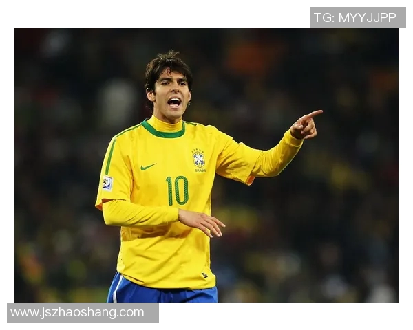 卡卡足球世界杯传奇之路与球星挂件的独特魅力展示