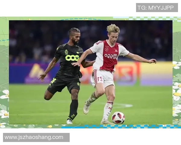 足球萌宠球星：这些球场上的可爱瞬间让你心动不已