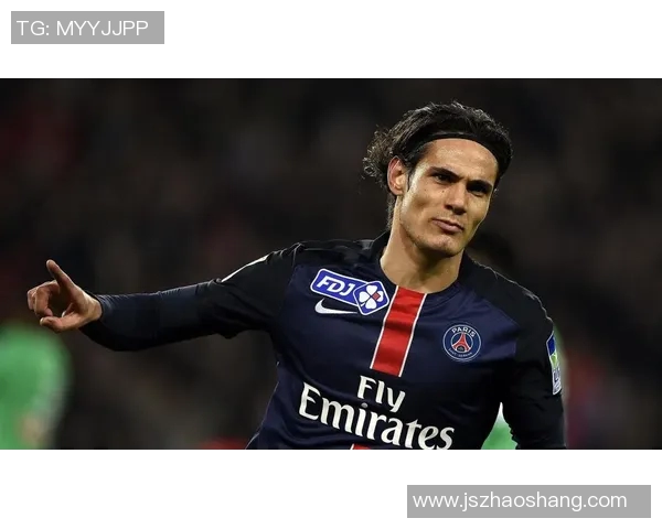 八十号球衣背后的传奇人物解析与足球明星成长历程 八十号球衣背后的传奇人物解析与足球明星成长历程