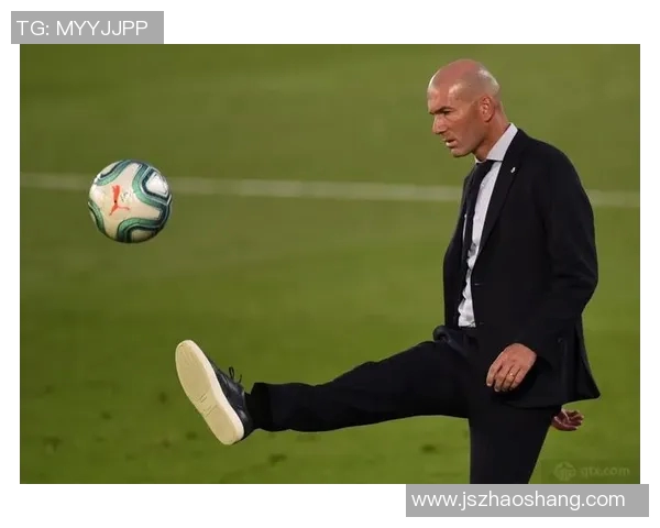 球星屏保足球:探寻顶级球员背后的荣耀与激情 球星屏保足球:探寻顶级球员背后的荣耀与激情